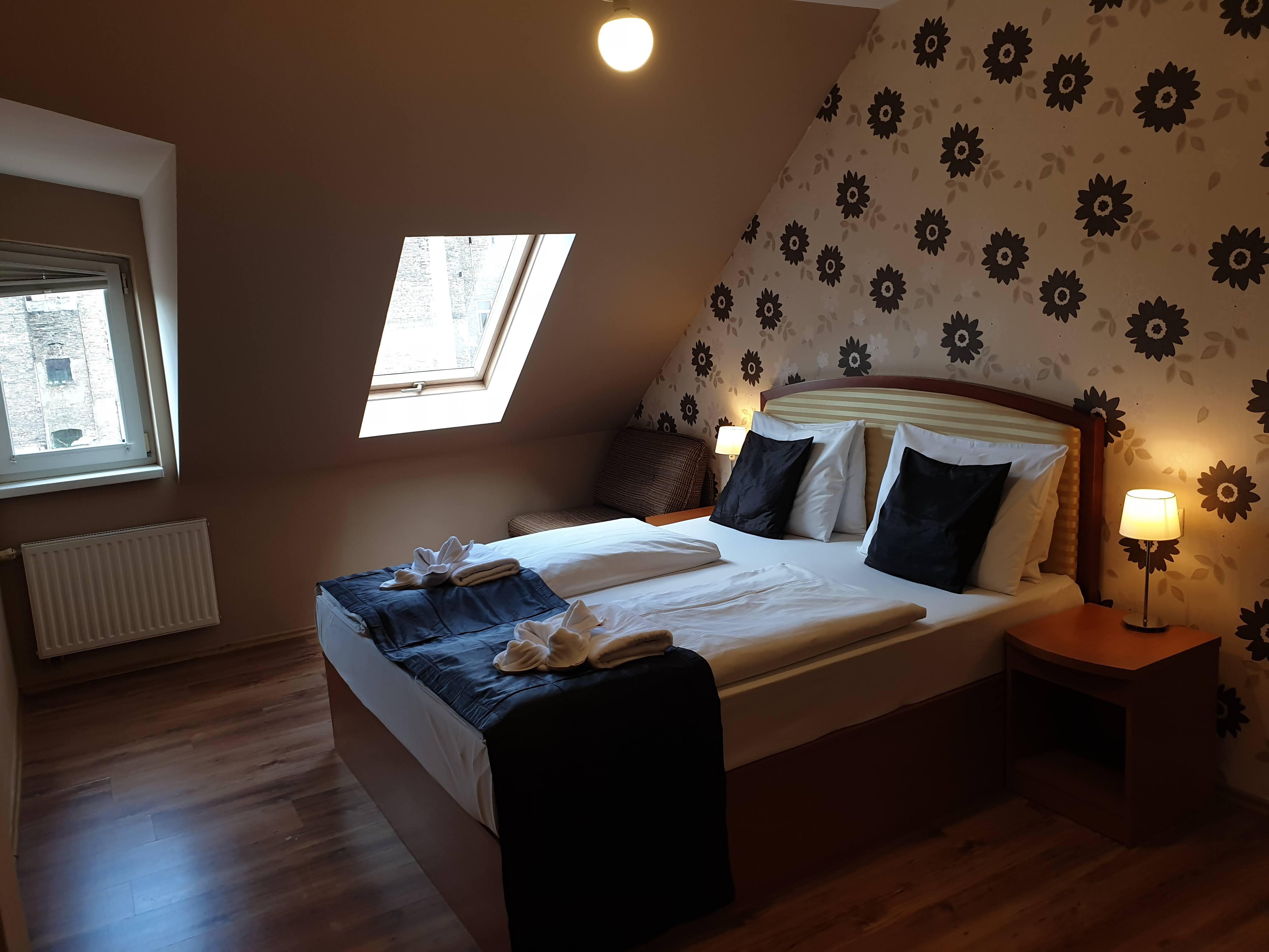 Six Hotel