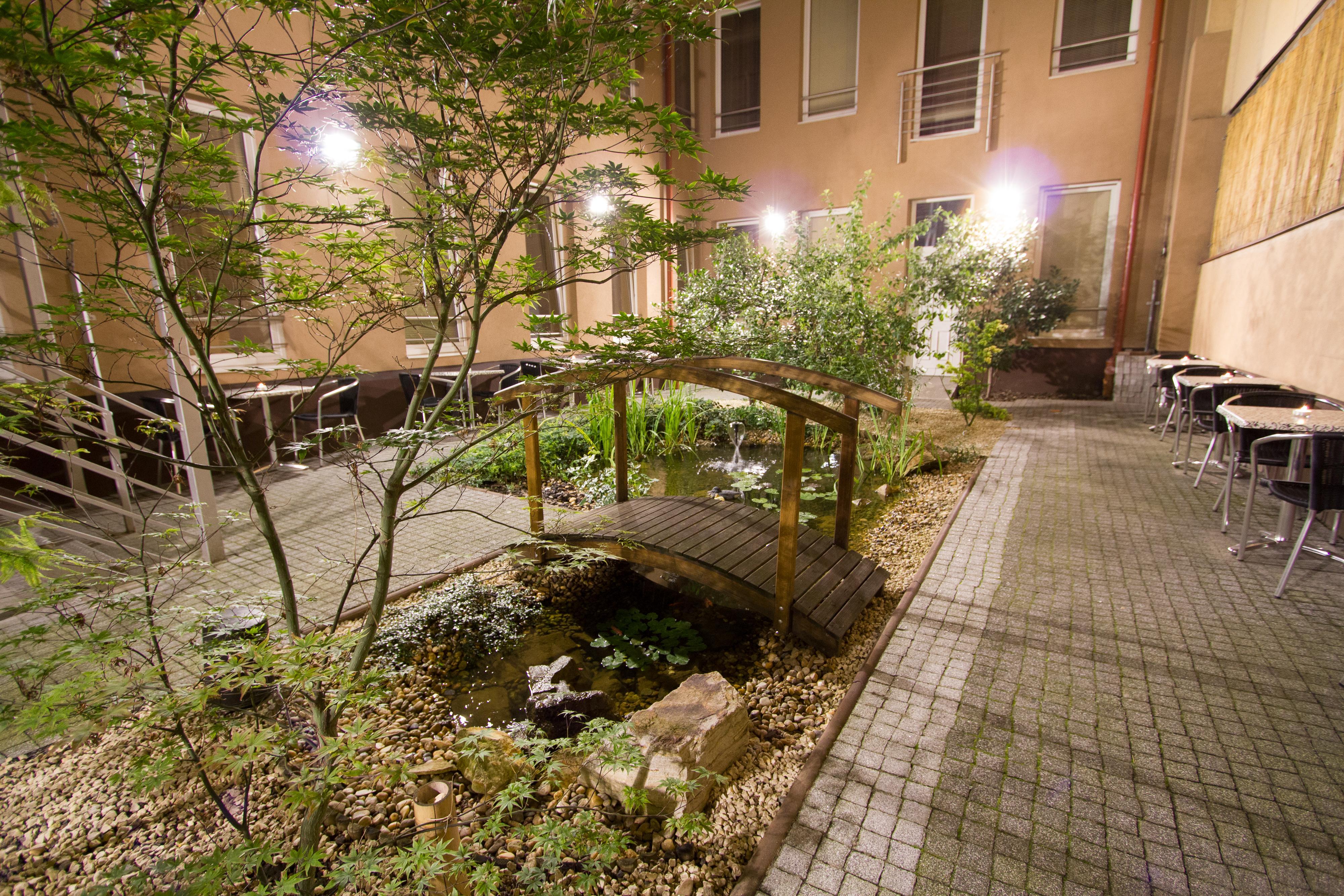 Hotel Six 3*