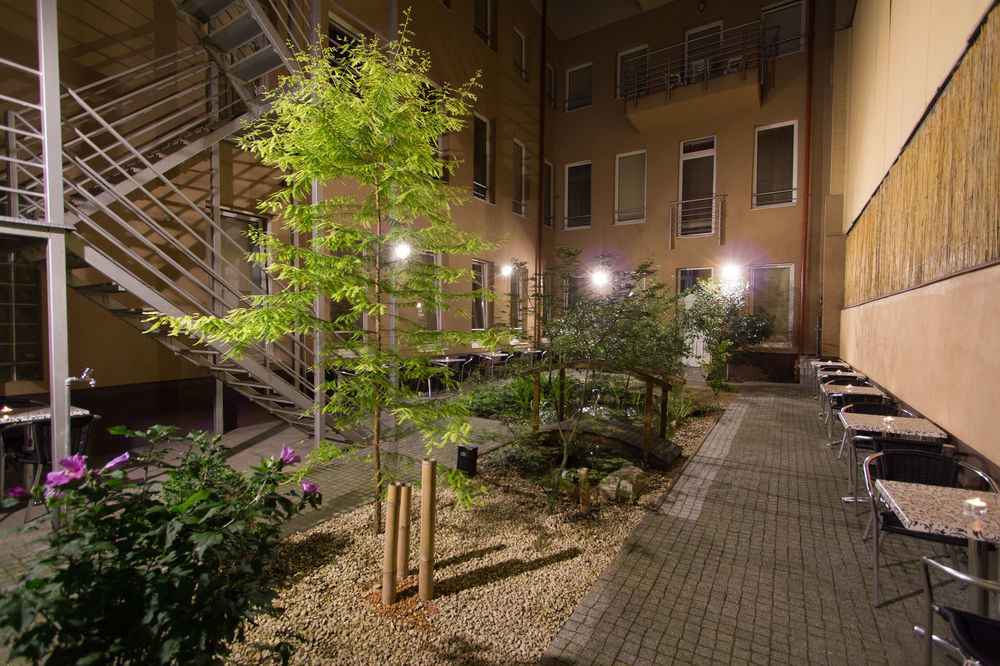 Six 3* Budapest
